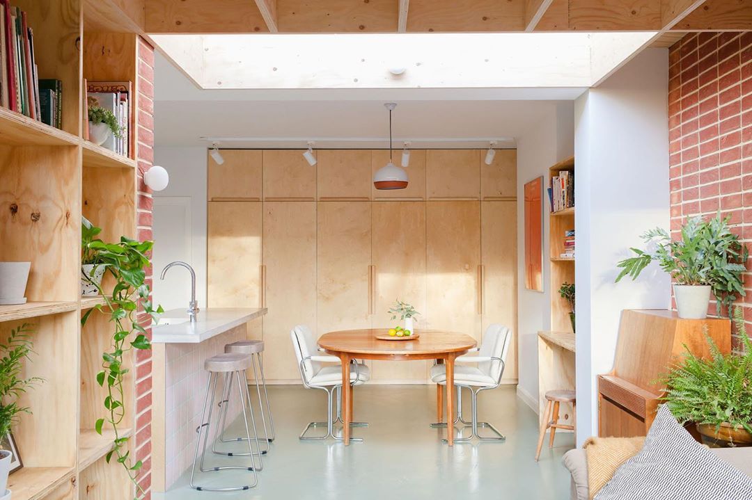 solusi rumah kecil: desain ruang makan & dapur jadi 1